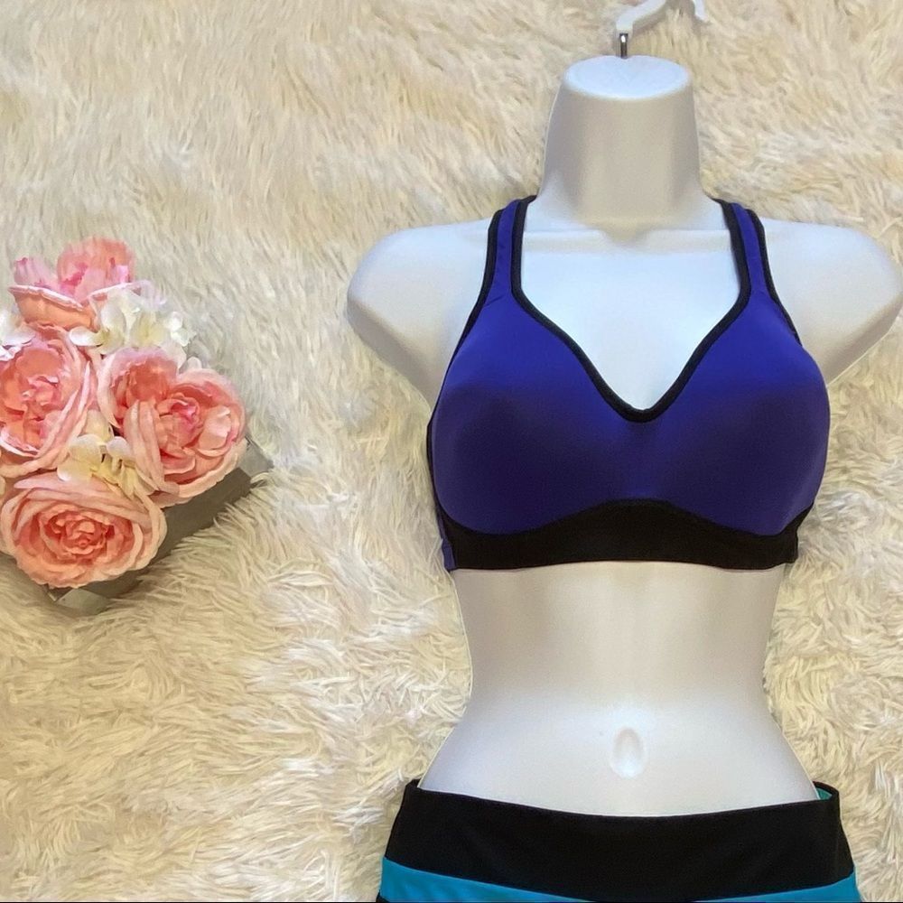 Champion women’s blue and black Active Workout Sports Bra, size M